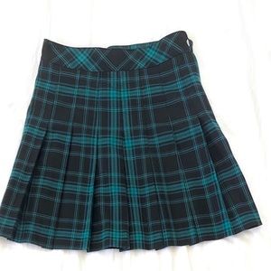 Black and green patterned skirt size 0